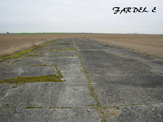 juvincourt base aérienne 003.JPG