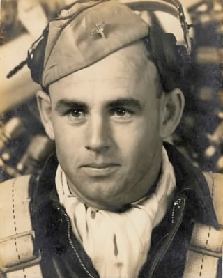 1st Lt John Theron EVINS (Copilote) Tué.jpg