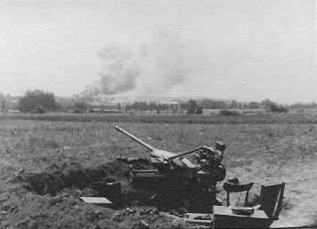 pièceartilleriePéronne05061940.jpg