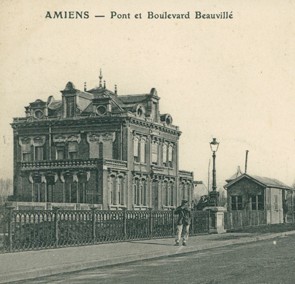 AMIENS Pont et boulevard  Beauvillé et Maison Duday.jpg