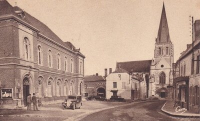 MARLE mairie et église vers 1930.jpg
