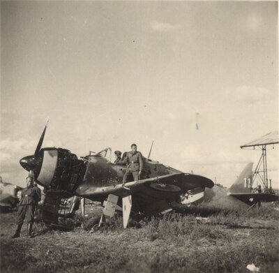 bloch 151 n° 100 Laon-Couvron - 2.jpg