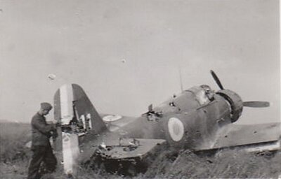 Bloch 151  n° 100 Laon-Couvron - 1.jpg