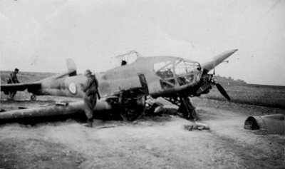 Potez 63-11 n° 401 GAO 547 accidenté le 14-05-40 à Laon Vivaise - 3.jpg
