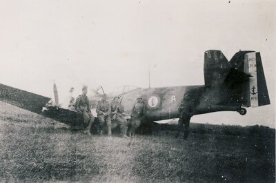 Loire-Nieuport 401 code 8 - 4.jpg