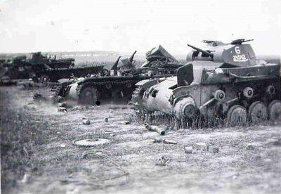 chars détruits bataille sud d'Amiens.jpg