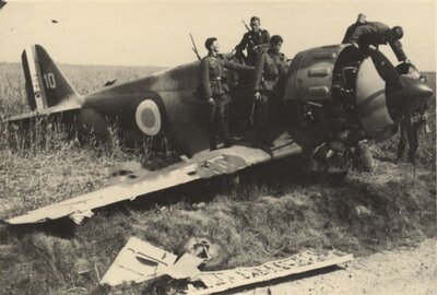 Bloch 152 n° 688 GC II-10 7 juin 1940 Fontaine le Sec - 4.jpg